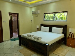 4 BEDROOM BEACH HOUSE