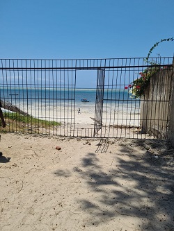 4 BEDROOM BEACH HOUSE